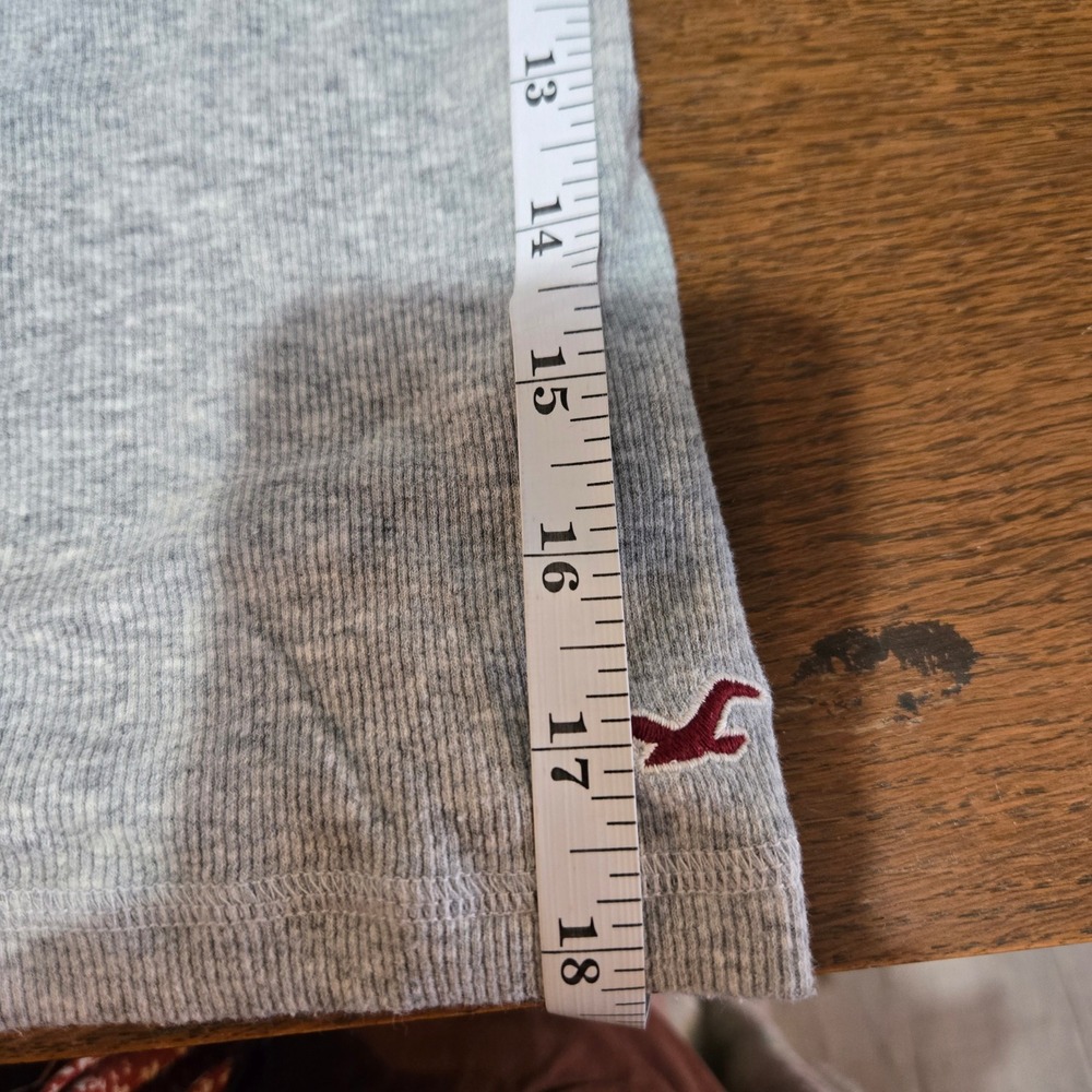 Hollister SoCal Stretch Ribbed Tank Top Gray Sequin Embellished Racerback Small - Picture 8 of 10